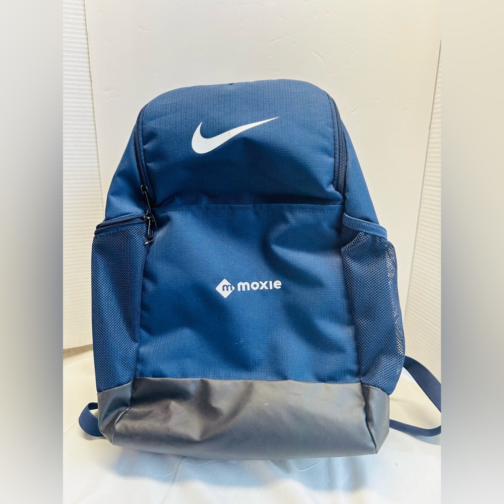 Nike Backpack EUC - image 1
